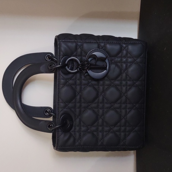 small wonders Handbags - Small wrist Bag